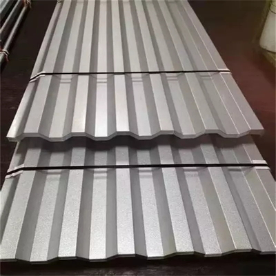 PPGI galvanizó el cinc acanalado de la hoja de acero cubierto para el tejado constructivo