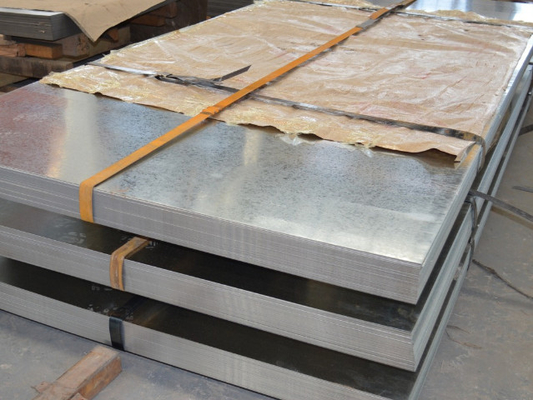 JIS ASTM DX51D galvanizó la hoja de acero 0.8m m para la industria de techumbre